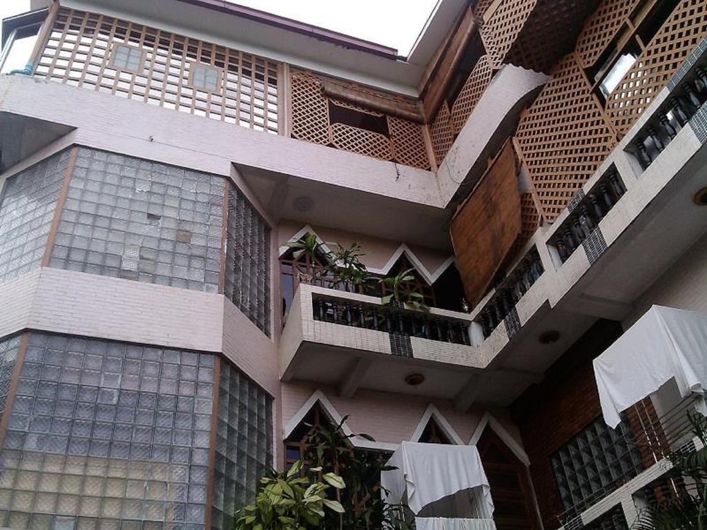 Kaung Lay Inn Rangoon Buitenkant foto
