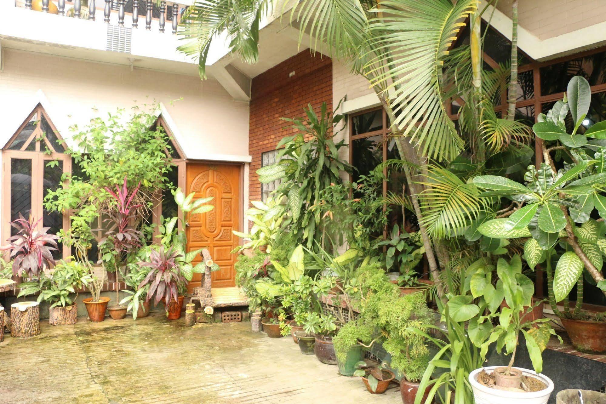 Kaung Lay Inn Rangoon Buitenkant foto