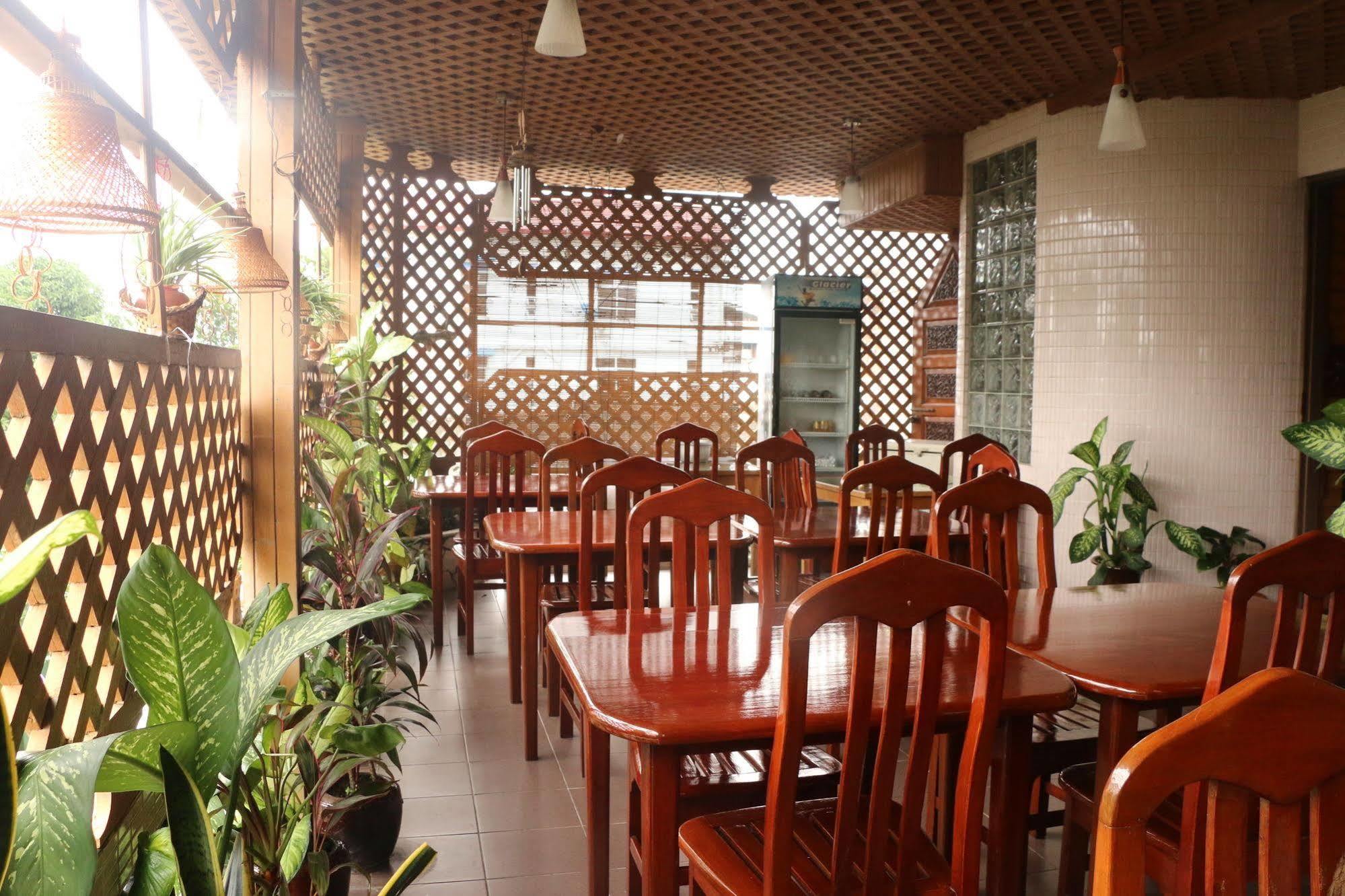Kaung Lay Inn Rangoon Buitenkant foto