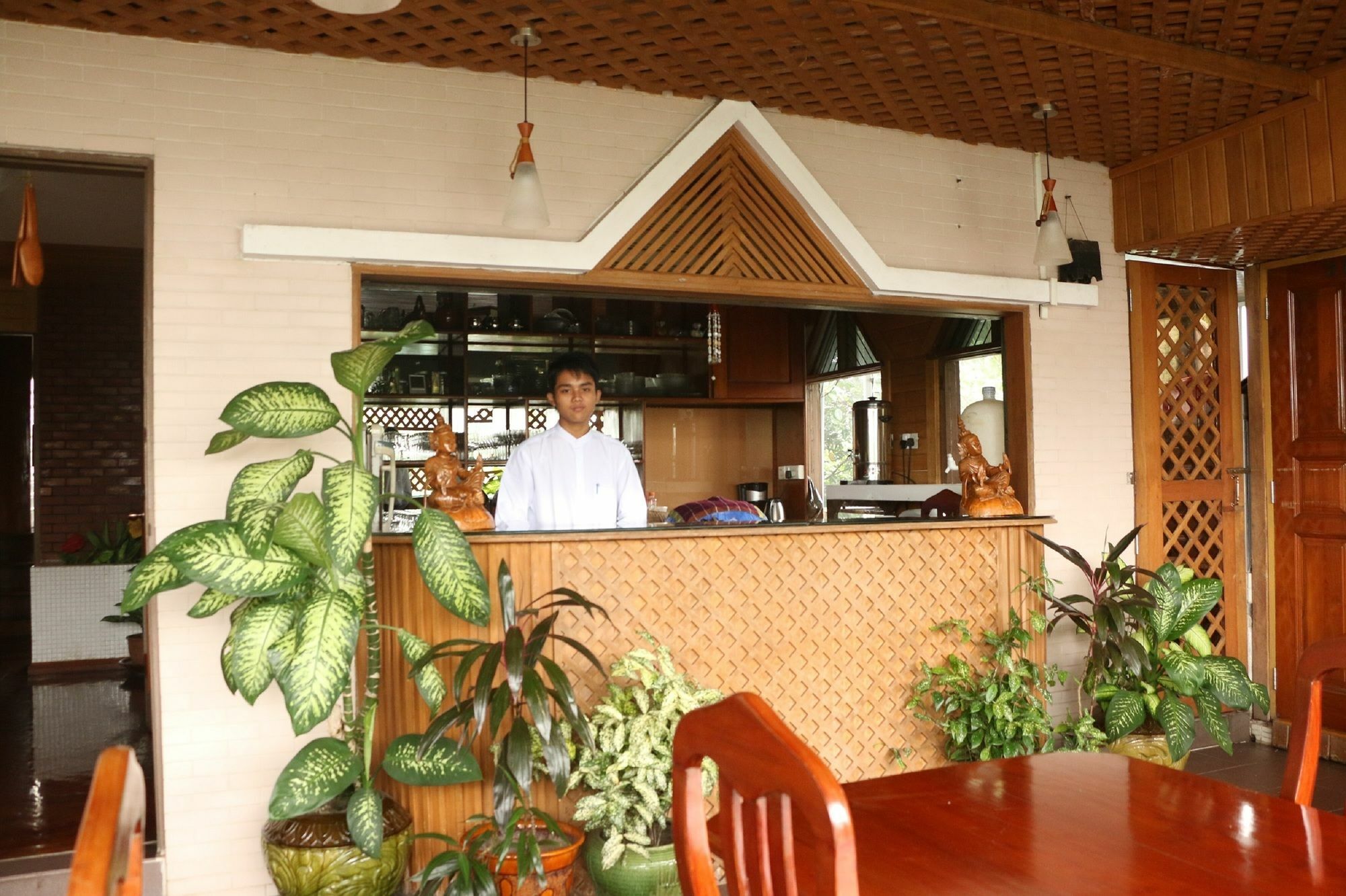 Kaung Lay Inn Rangoon Buitenkant foto