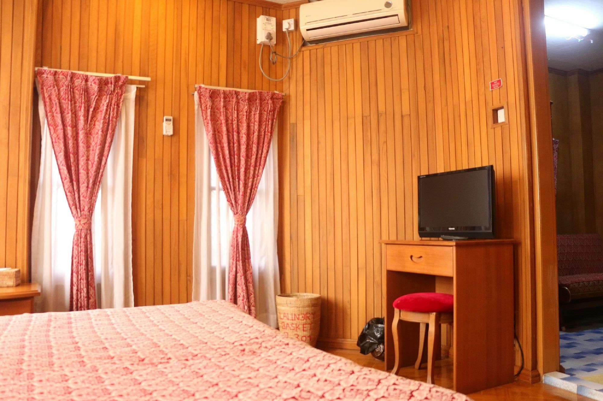Kaung Lay Inn Rangoon Buitenkant foto